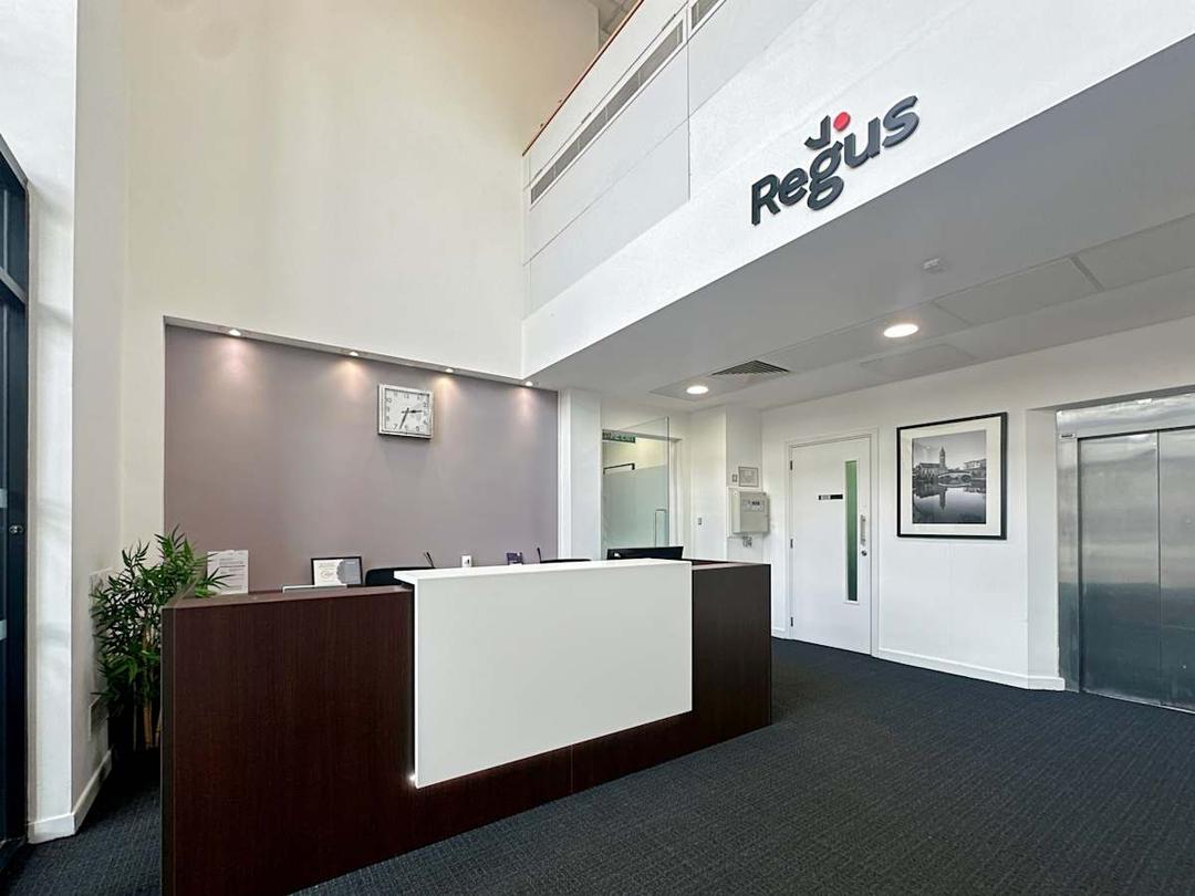 Kingsmead Business Park - Photo 2 Kingsmead Business Park office space - View 2 in High Wycombe - TwentyFourHourAccess, meeting_rooms, parking