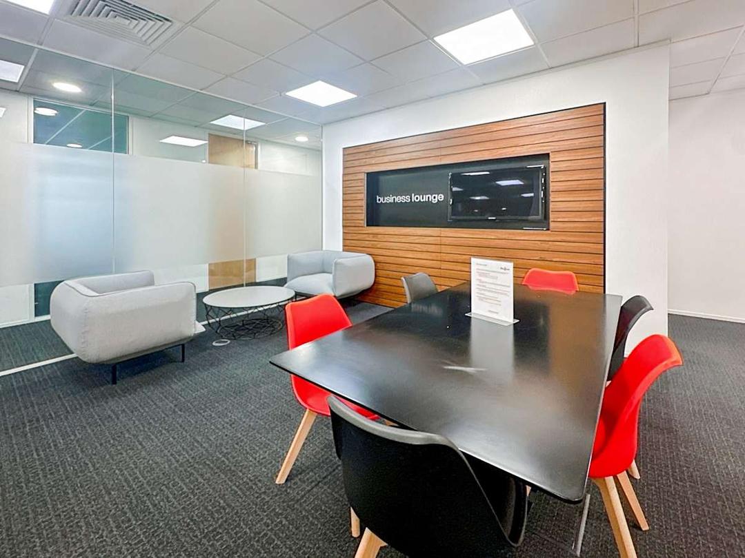 Kingsmead Business Park - Photo 5 Kingsmead Business Park office space - View 5 in High Wycombe - TwentyFourHourAccess, meeting_rooms, parking