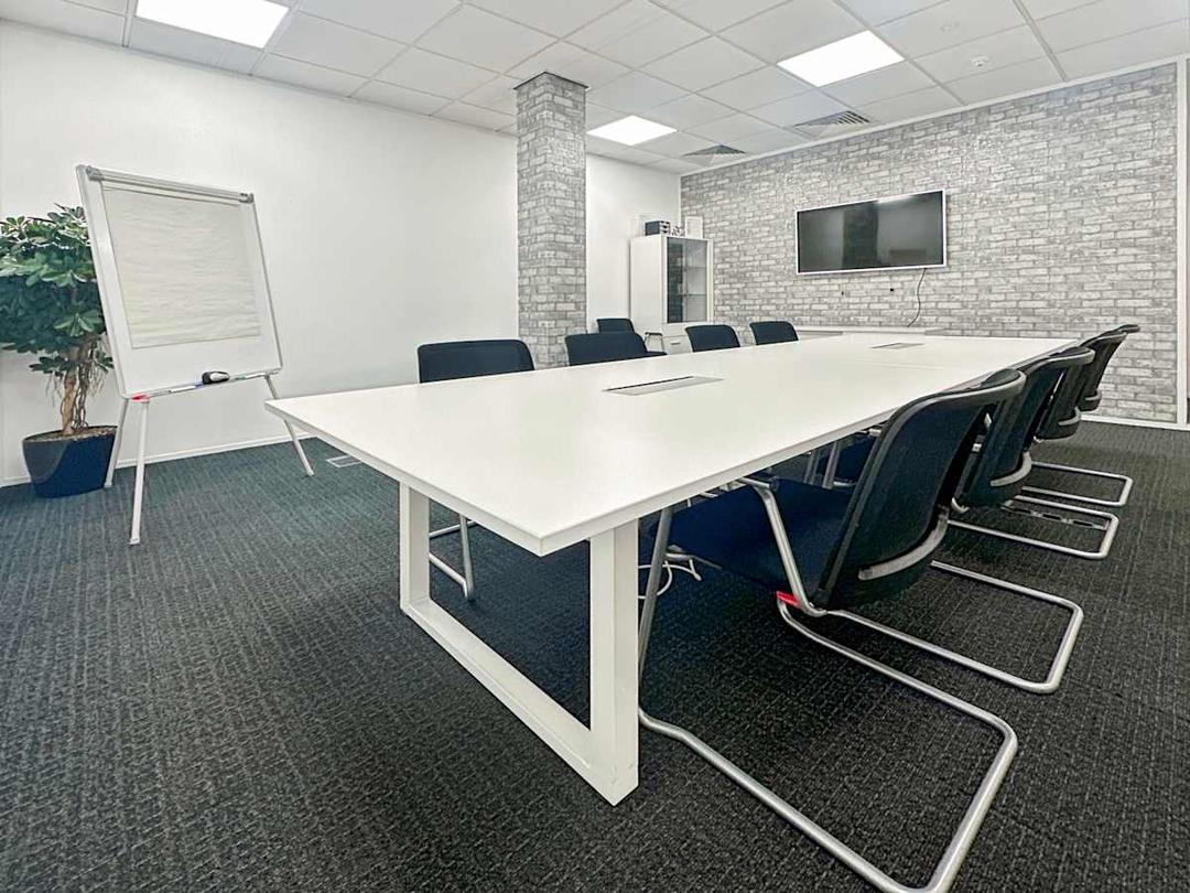 Kingsmead Business Park - Photo 3 Kingsmead Business Park office space - View 3 in High Wycombe - TwentyFourHourAccess, meeting_rooms, parking