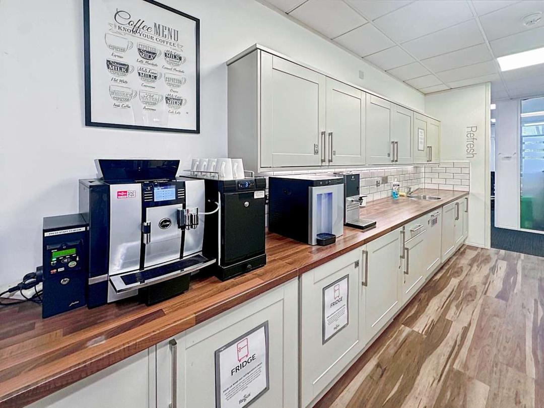 Kingsmead Business Park - Photo 6 Kingsmead Business Park office space - View 6 in High Wycombe - TwentyFourHourAccess, meeting_rooms, parking