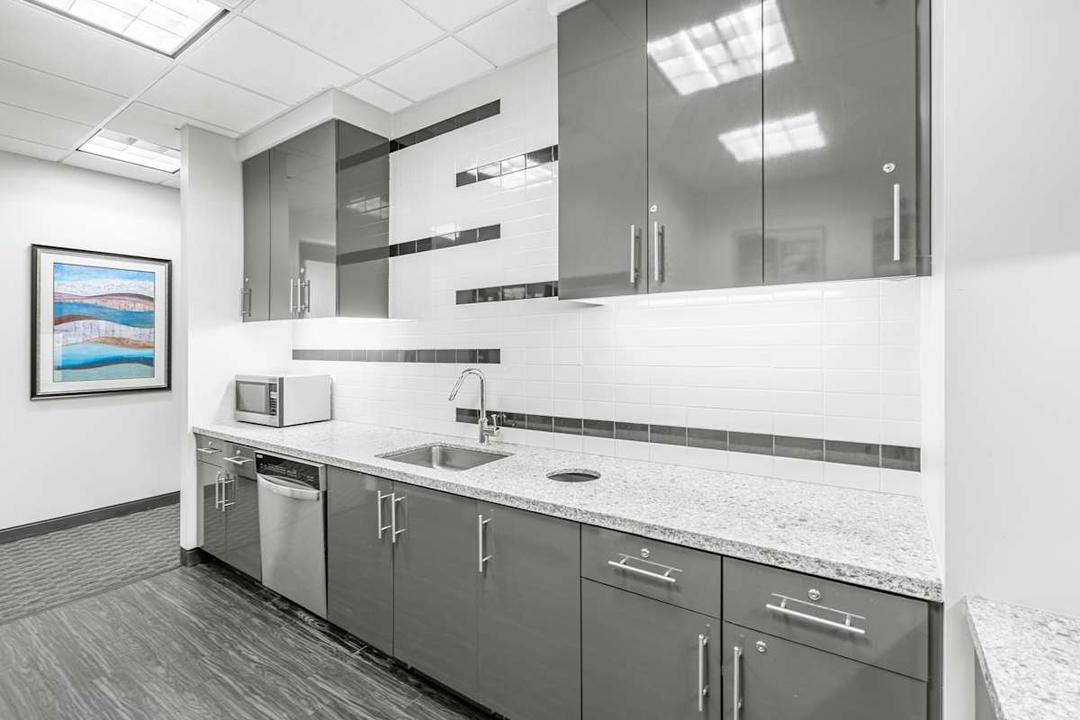 Bank of America Tower - Photo 6 Bank of America Tower office space - View 6 in Jacksonville - TwentyFourHourAccess, meeting_rooms, parking