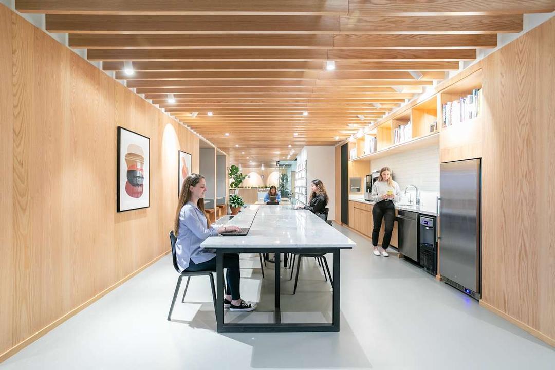 The Colonnade - Photo 6 The Colonnade office space - View 6 in Addison - TwentyFourHourAccess, meeting_rooms, parking