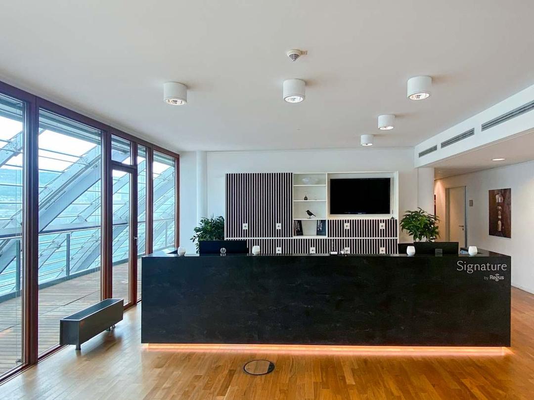 Schlossplatz - Photo 2 Schlossplatz office space - View 2 in Stuttgart - TwentyFourHourAccess, meeting_rooms, parking