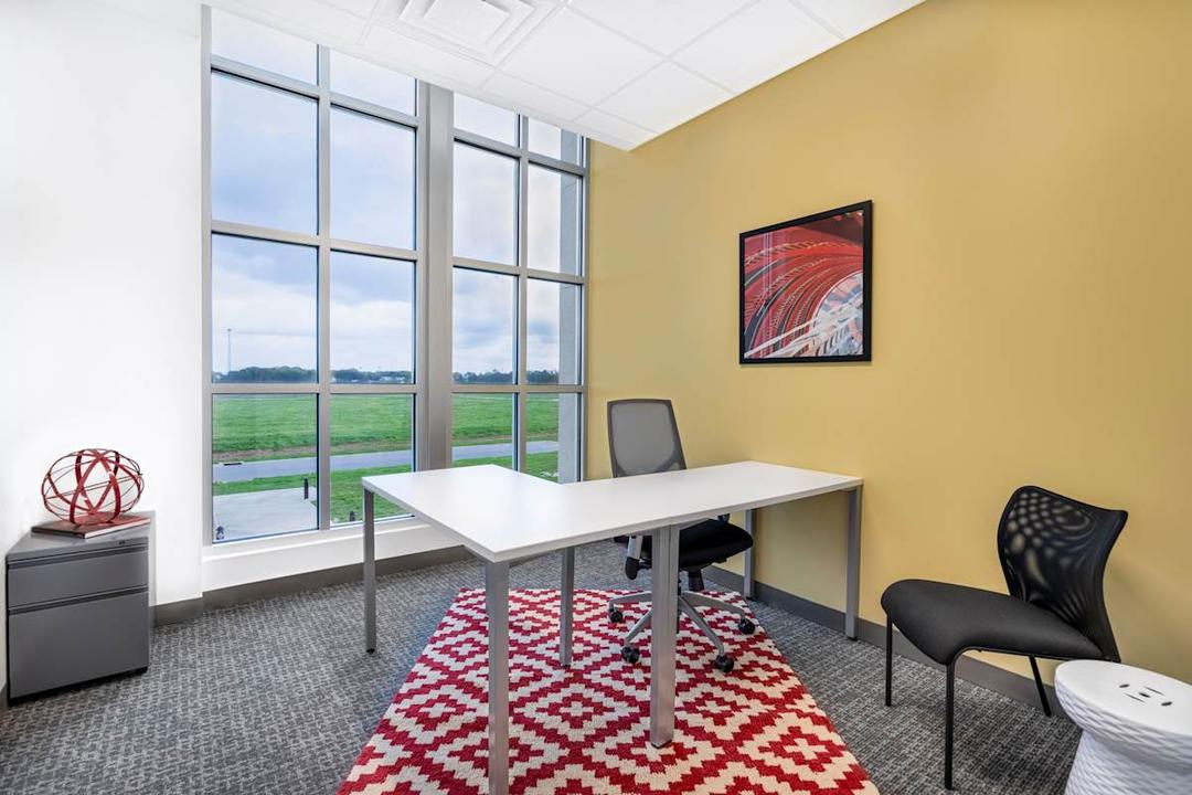 Monroe Business Center office space - View 4 in Burbank - TwentyFourHourAccess, meeting_rooms, parking