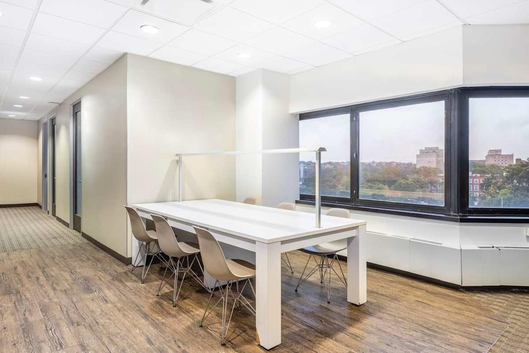 Forest Hills Tower office space - View 4 in Queens - TwentyFourHourAccess, meeting_rooms, parking