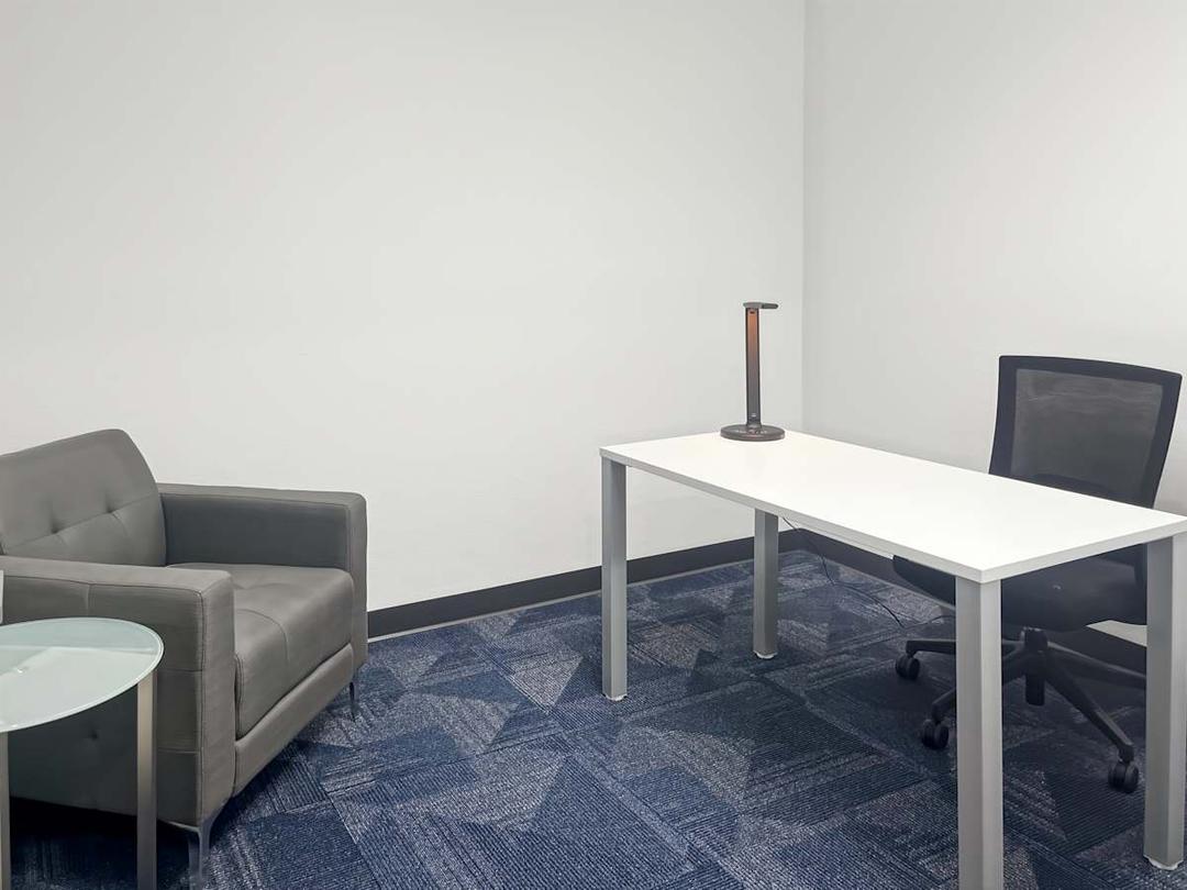 1690 W Shaw Ave - Photo 4 1690 W Shaw Ave office space - View 4 in Fresno - TwentyFourHourAccess, meeting_rooms, parking