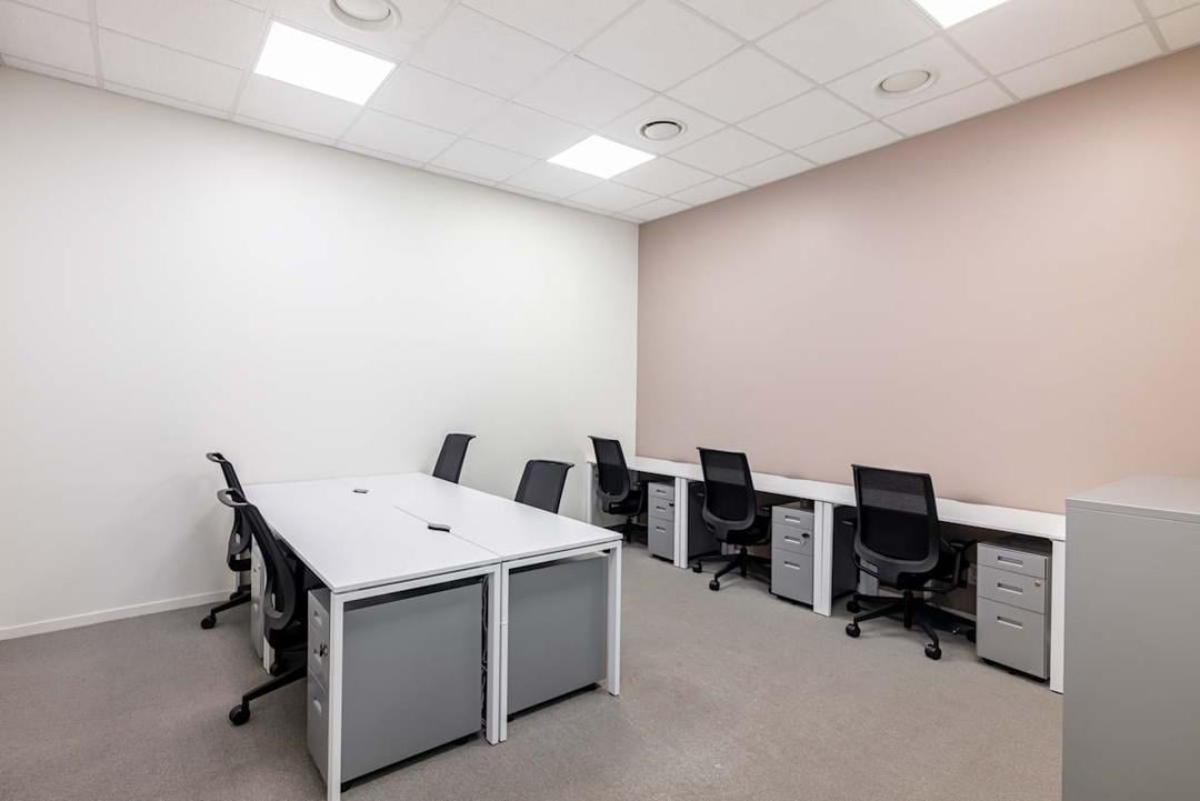 Autoway Tower - Photo 4 Autoway Tower office space - View 4 in Gangnam District - TwentyFourHourAccess, meeting_rooms, parking