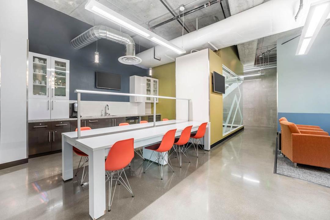 5250 Lankershim Boulevard - Photo 6 5250 Lankershim Boulevard office space - View 6 in Los Angeles - TwentyFourHourAccess, meeting_rooms, parking