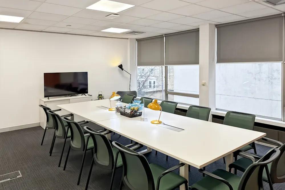 Cambridge, Wellington House office space - View 2 in Petersfield - internet, office_cleaning, breakout_areas